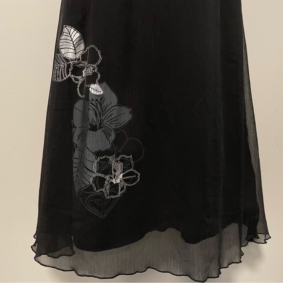 Roxy v-neck sleeveless black midi dress with adjustable spaghetti straps Size S - Picture 3 of 12